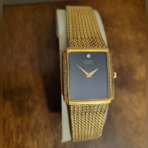 80's Vintage Seiko Gold Tank Style Dress Watch w/Gold Mesh Bracelet - 7430-5499